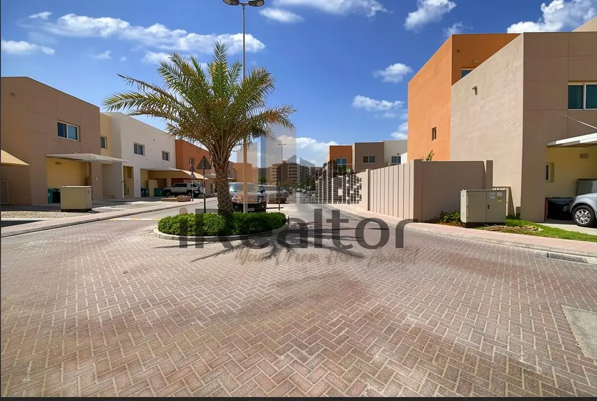 Villa in Al Reef Villas, Contemporary Style, Al Reef
