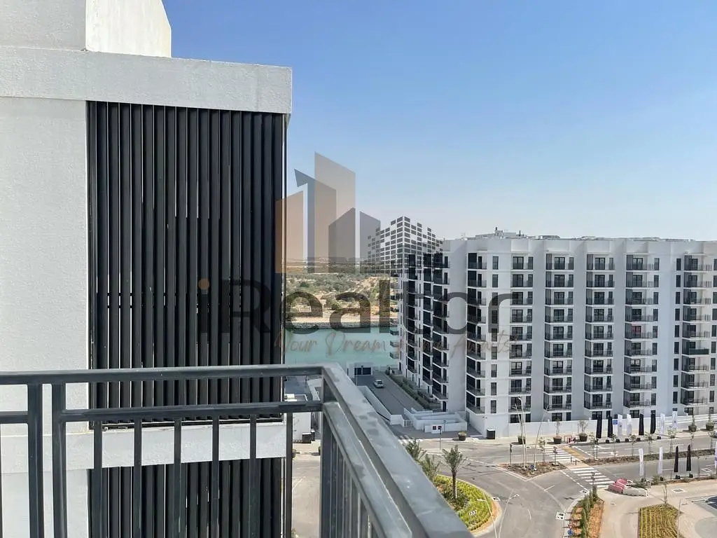 Apartment in Water's Edge, Yas Island